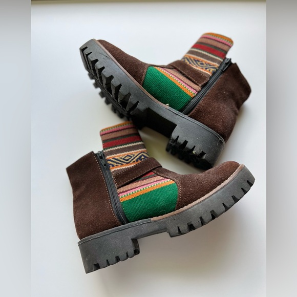 Peruvian Artisan Suede Ankle Boots With Peruvian Embroidery EU 38 / US 7… - Picture 1 of 11
